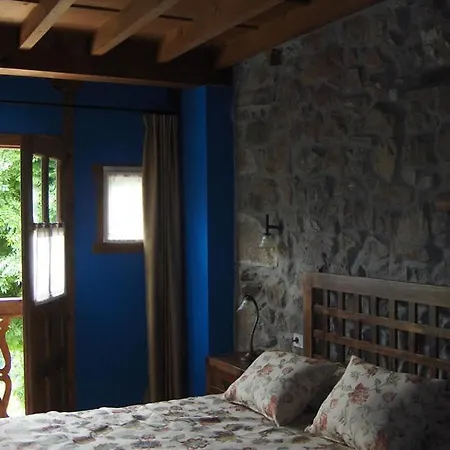 منزل ريفي La Prida Rurales *